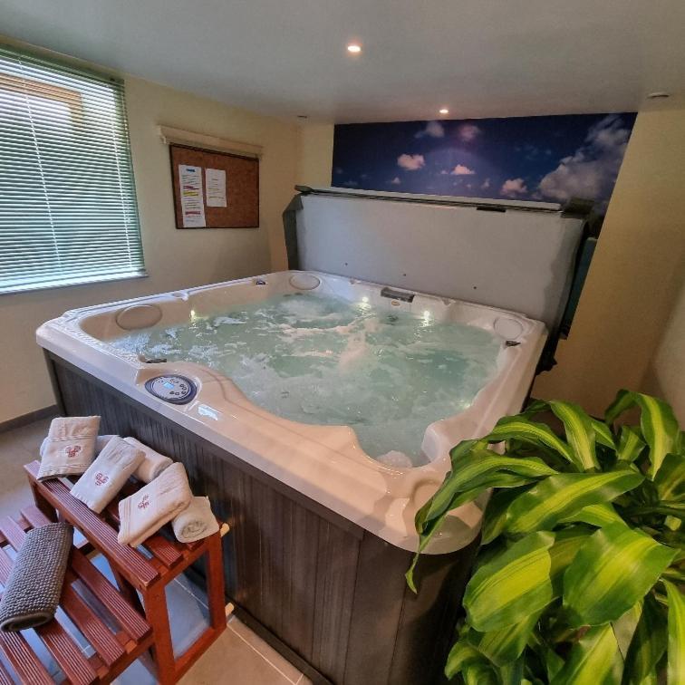 Gite Bruyere, 2 A 5 Personnes Avec Salle De Jeux Et Spa Dans La Residence فينترون المظهر الخارجي الصورة